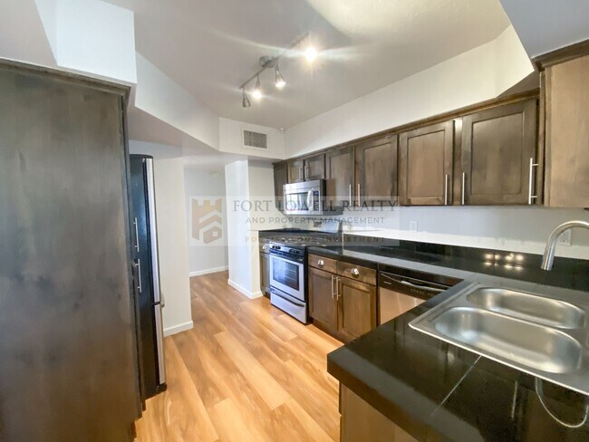 Building Photo - Beautiful 3 Bed, 2 Bath with Pool!! NO HOA!!! (Available on 05/01/26)