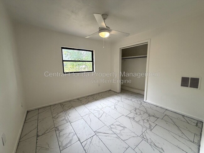 Building Photo - 1624 Ferndell Rd