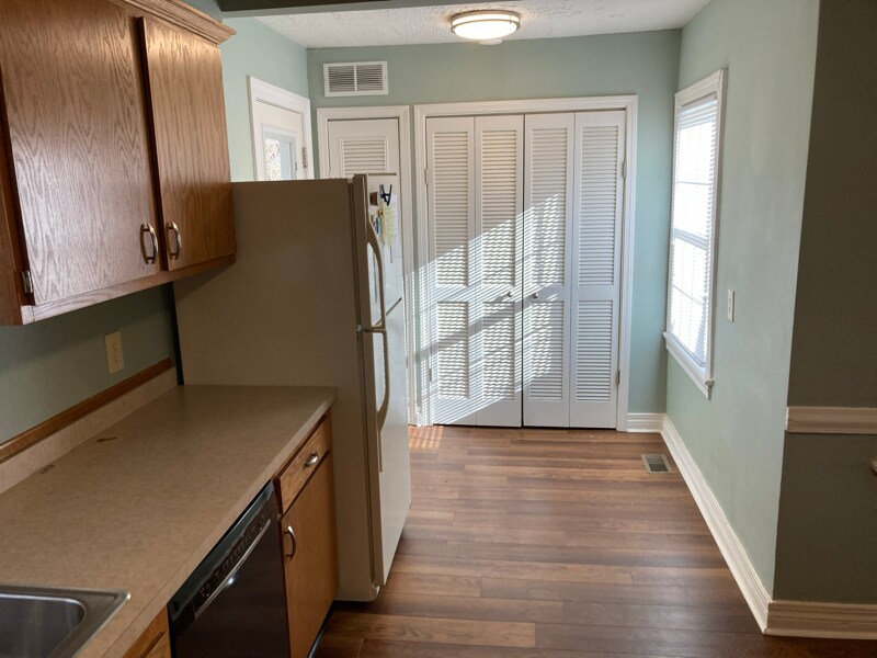 Building Photo - 12201 Old Shelbyville Rd