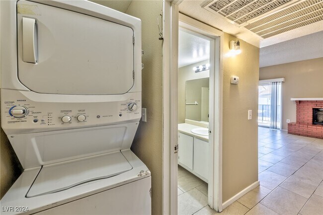 Building Photo - 2981 Country Manor Ln