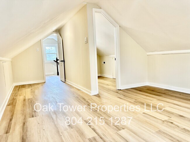 Building Photo - 6339 Glenway Dr