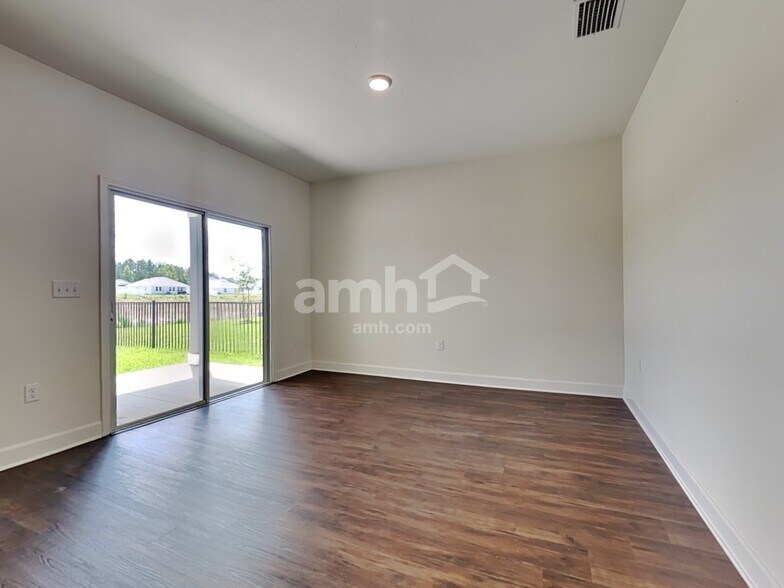 Building Photo - 1031 Tan Tara Trl