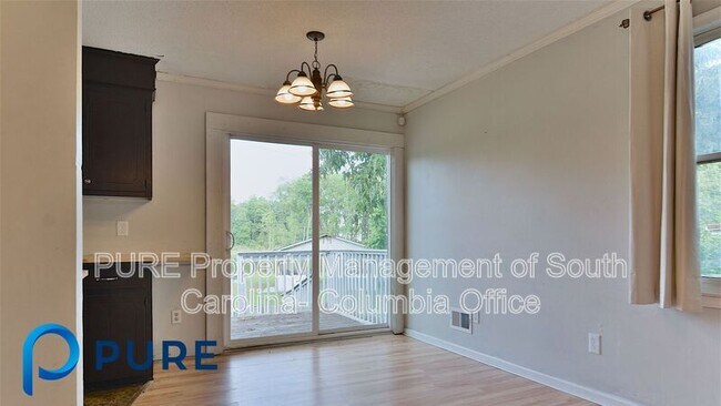 Building Photo - 1829 Memorial Dr