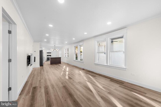 Building Photo - 257 Homecrest Ave