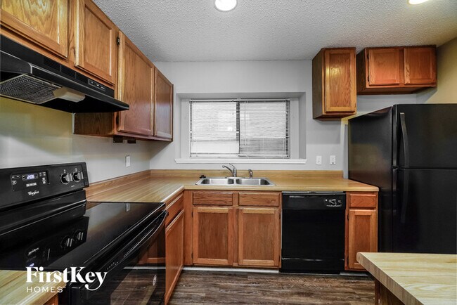 Building Photo - 7915 Millers Trail
