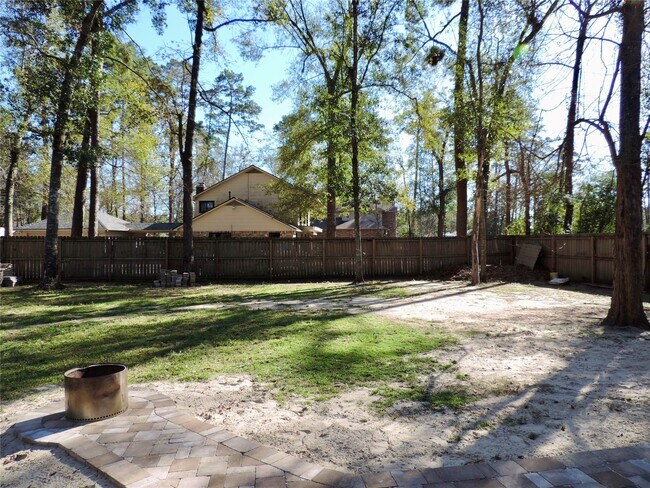 Building Photo - 2730 N Colosseum Ct