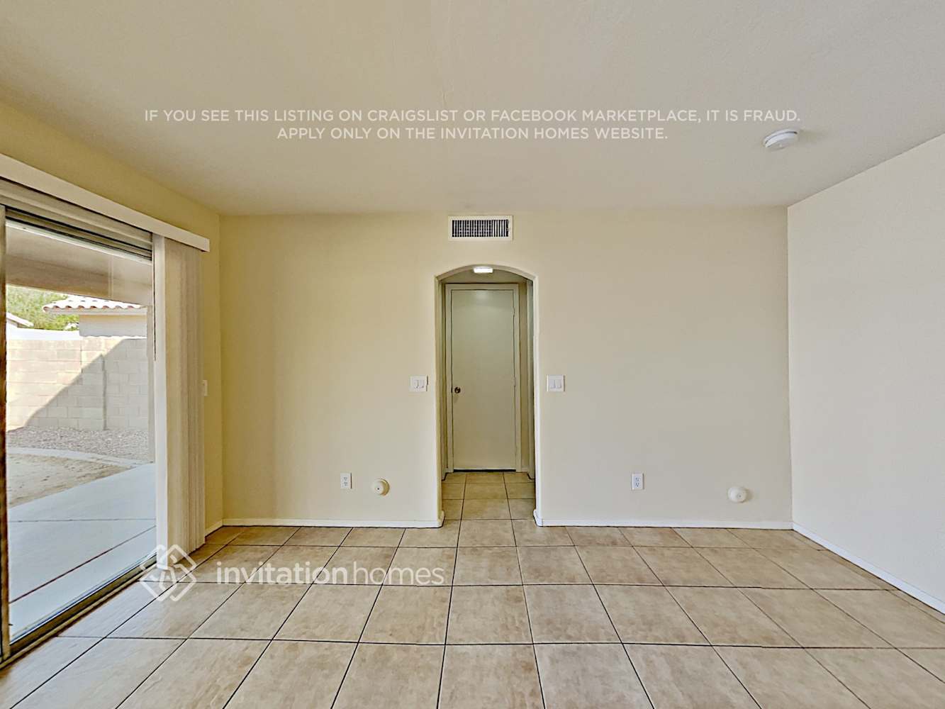 Building Photo - 9728 W Sunnyslope Ln