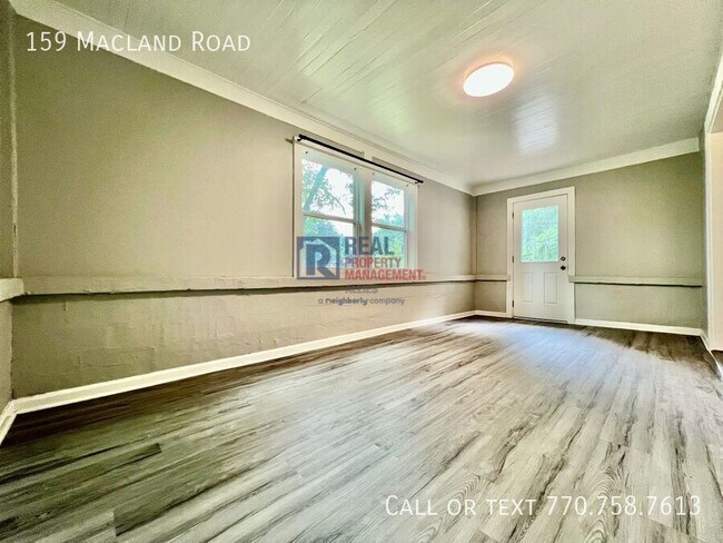 Building Photo - 159 Macland Rd