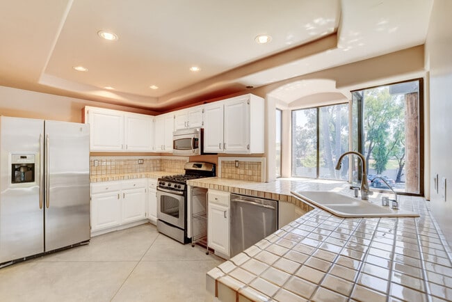 Building Photo - 4007 Layang Layang Cir