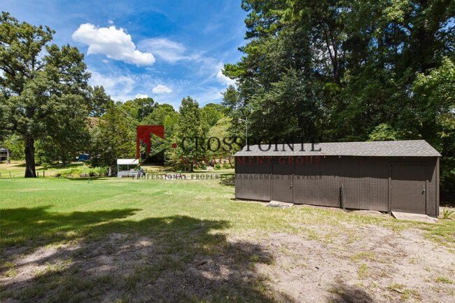 Building Photo - Almost Ready! 2 Bedroom 1 Bath ON Lake Palestine!