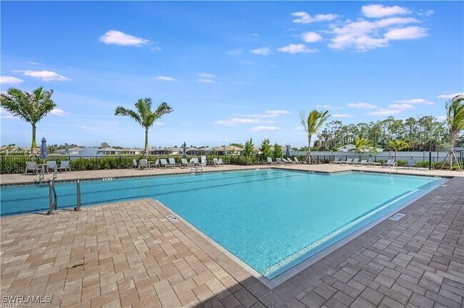 Building Photo - 534 Kamari Cv