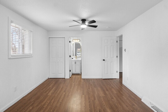 Building Photo - 6220 W Ohio Ave