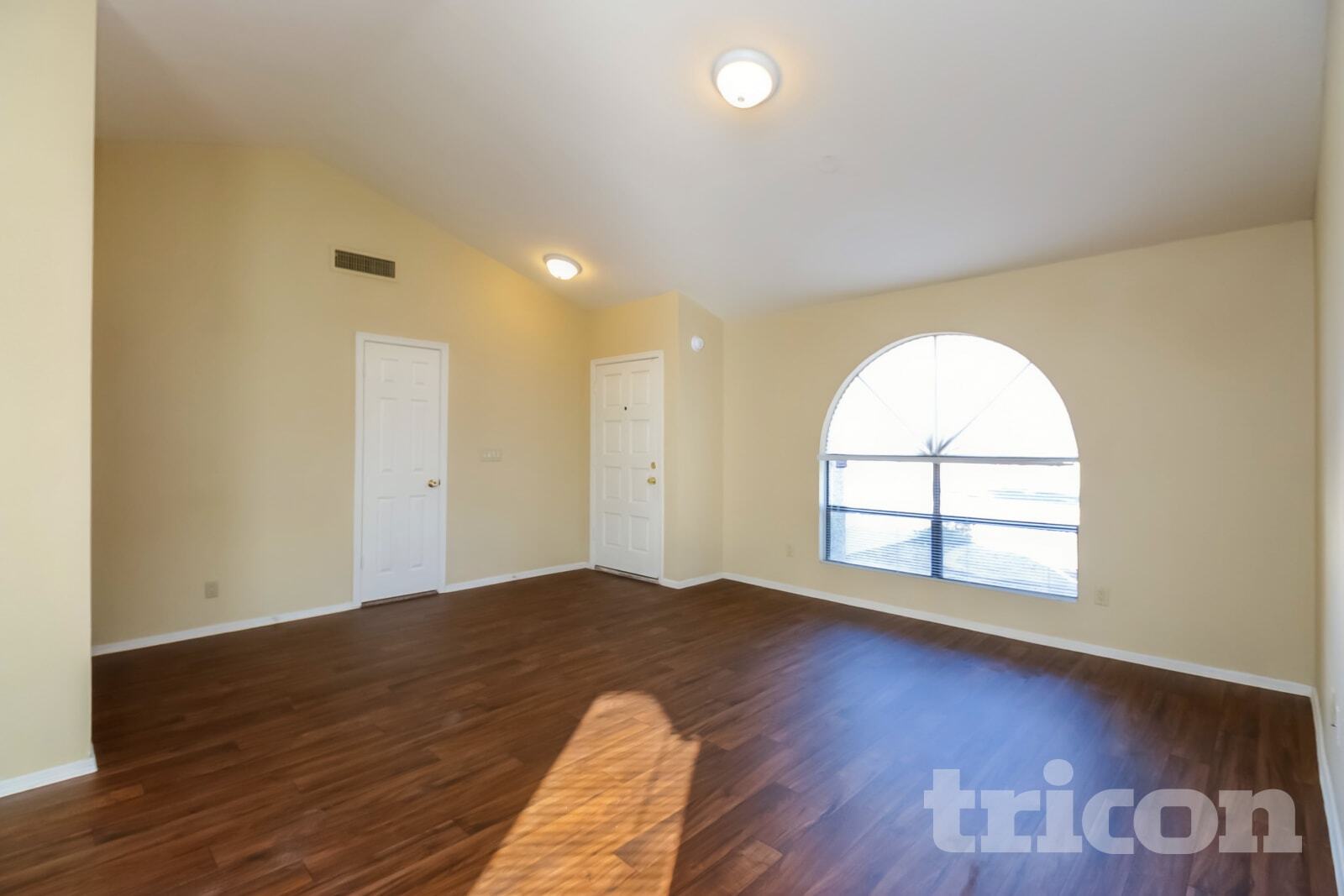 Building Photo - 7743 W Dreyfus Dr