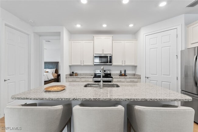 Building Photo - 16523 Crescent Beach Way