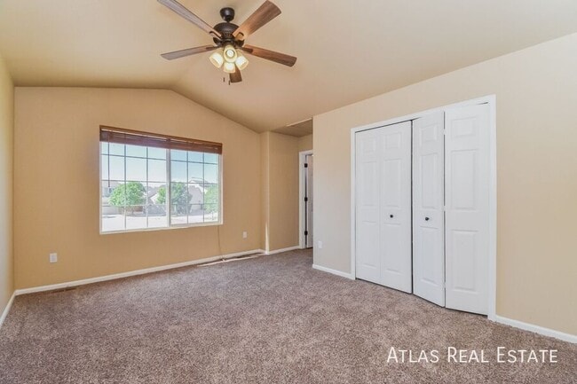 Building Photo - 8647 Silver Glen Dr