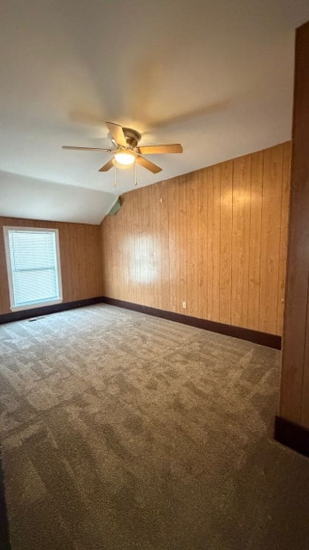 Building Photo - 5 Calvin Ln