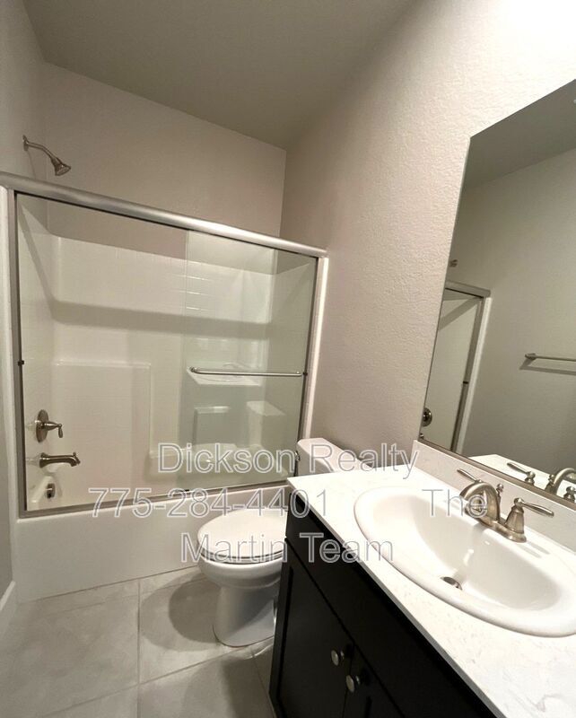 Building Photo - 2025 Elk Falls Way