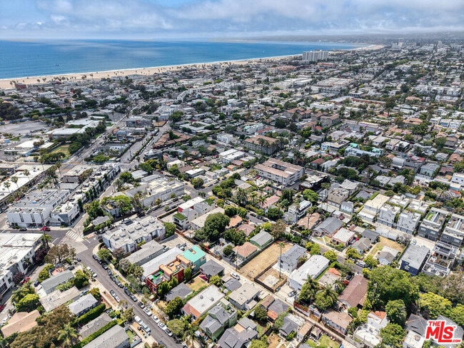Building Photo - 519 1/2 San Juan Ave