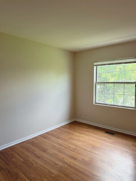 Building Photo - 314 Wisteria Dr