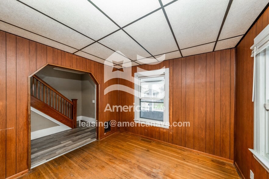 Building Photo - 151 Mohawk St