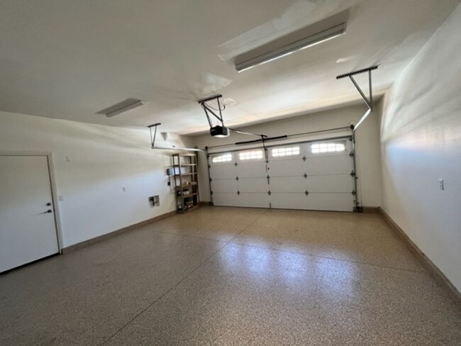 Building Photo - Exquisite 3 bed 2 bath luxury home in JP R...