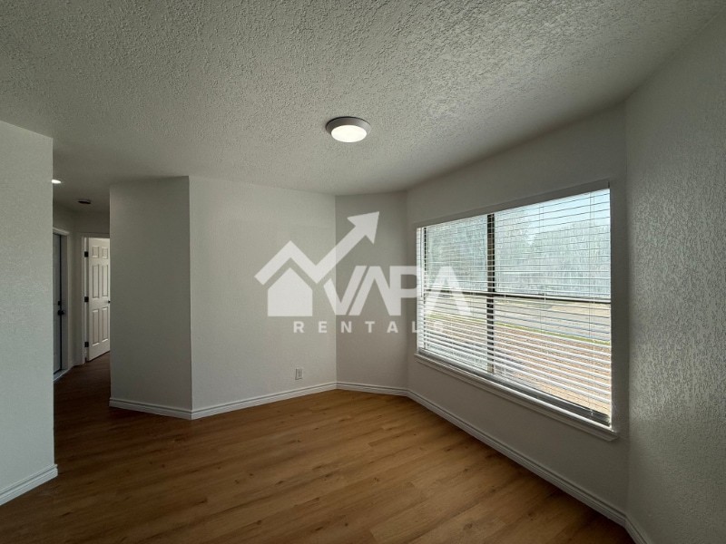 Building Photo - 4103 Sunrise Glade Dr