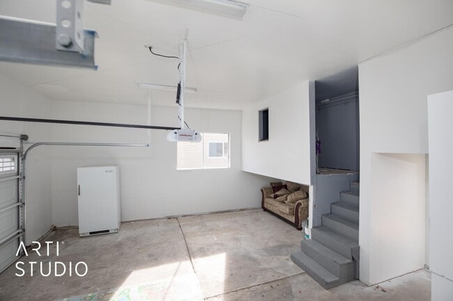 Building Photo - 457 N 750 E