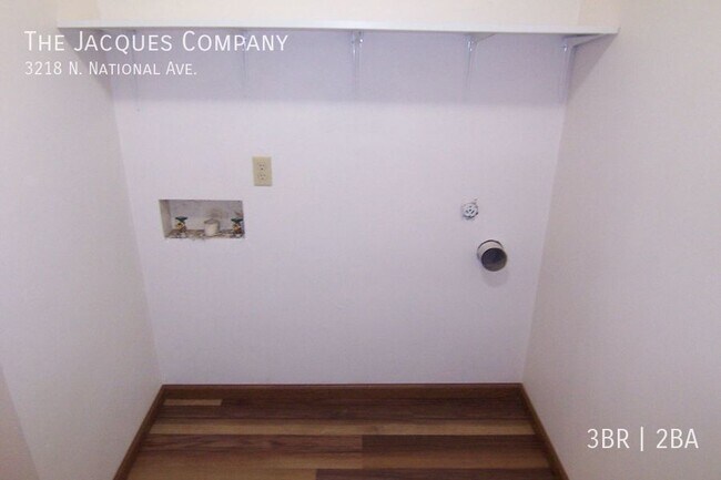 Building Photo - 3218 N National Ave