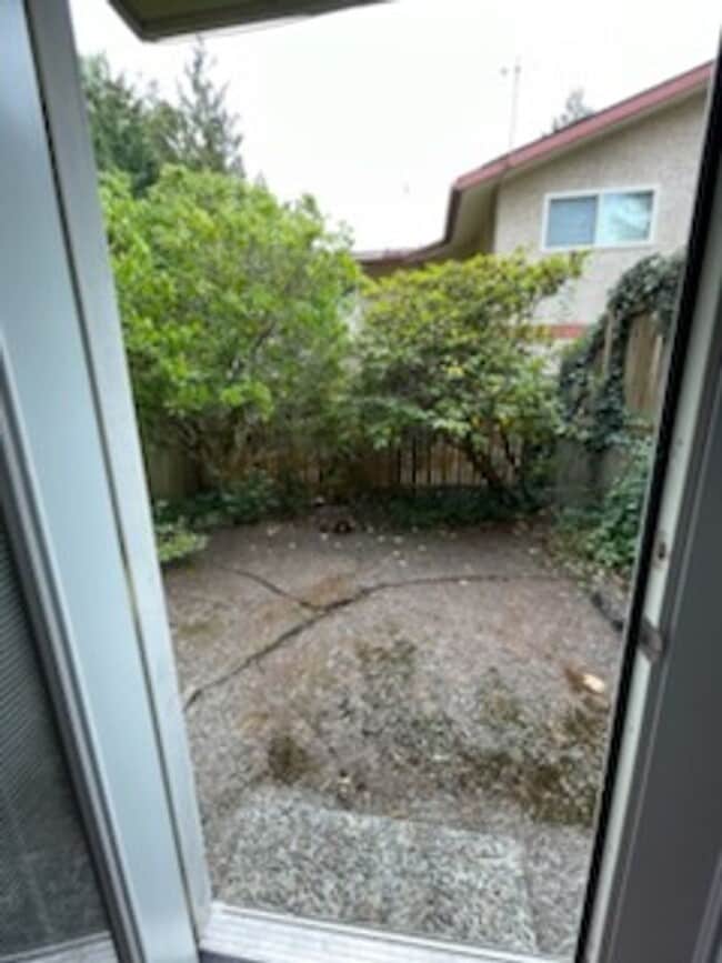 Building Photo - Spacious 2-Bed, 1.5-Bath Home with Firepla...