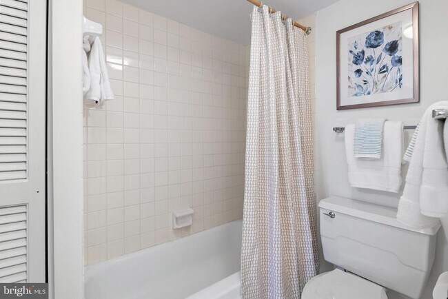 Building Photo - 100 Severn Ave