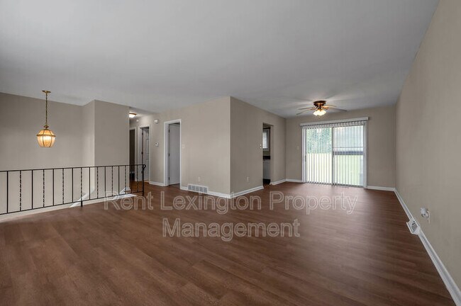 Building Photo - 833 Malabu Dr