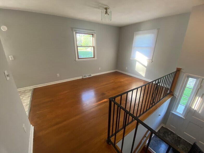 Building Photo - 1411 McDonald Ave