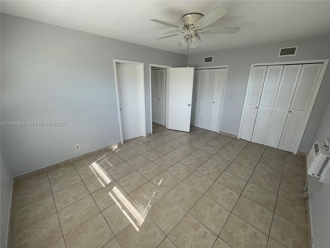 Building Photo - 5550 NE 20th Terrace