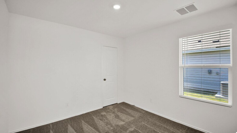 Building Photo - 136 Jack Browning Dr