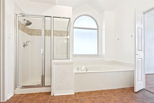 Building Photo - 2320 Dampton Dr