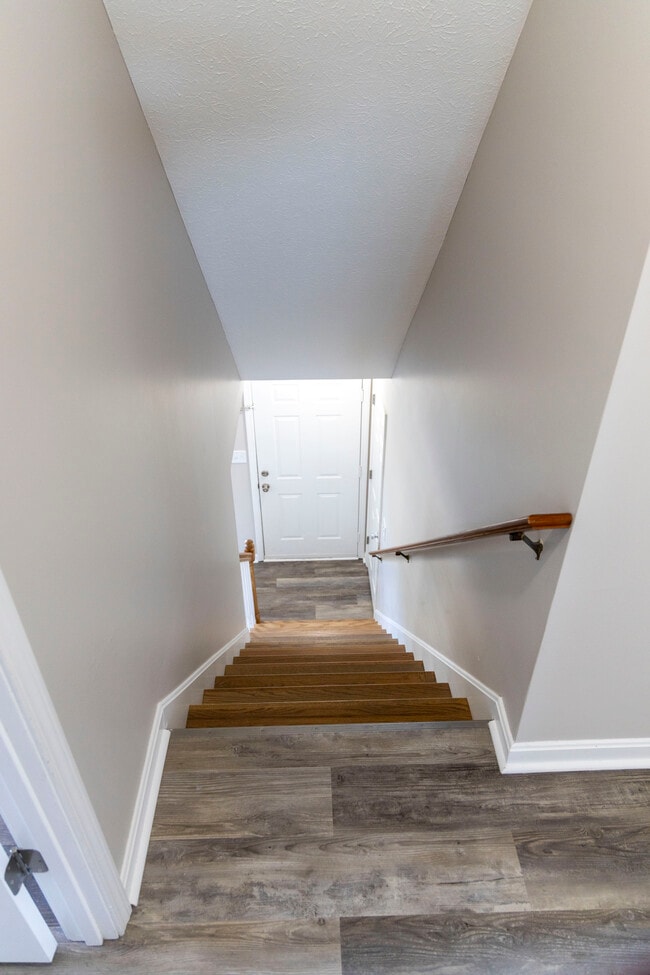 Building Photo - 10504 Pebblestone Cir