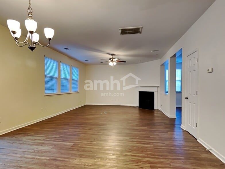 Building Photo - 113 Education Blvd