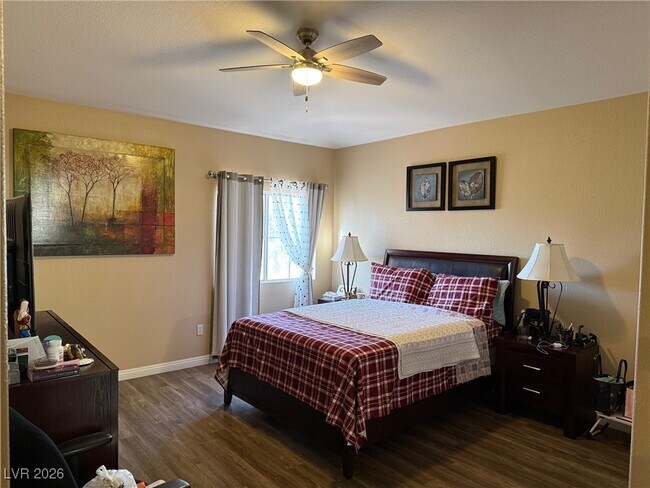 Building Photo - 401 Amber Pine St