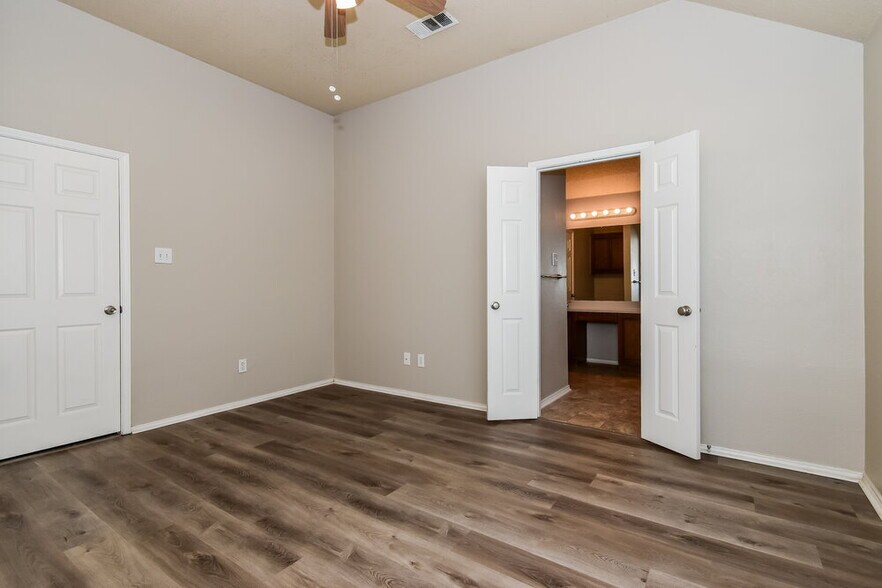 Building Photo - 133 Pinion Ln