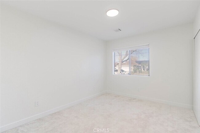 Building Photo - 514 E Ave J 9