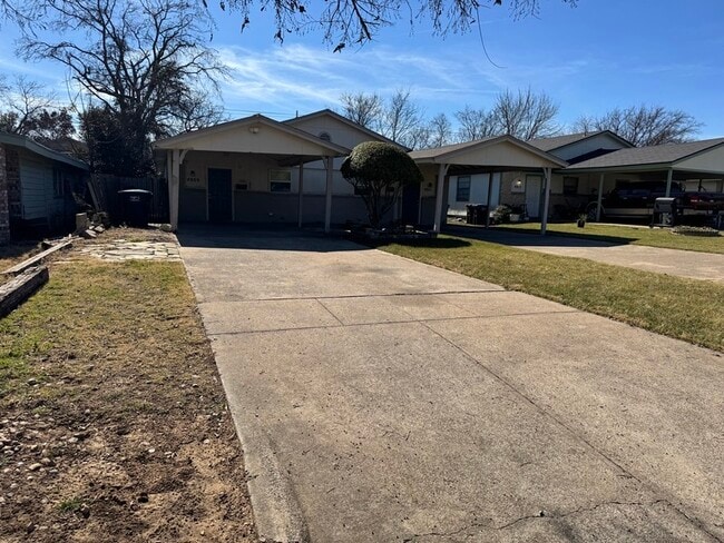 Building Photo - 4809 Houghton Ave