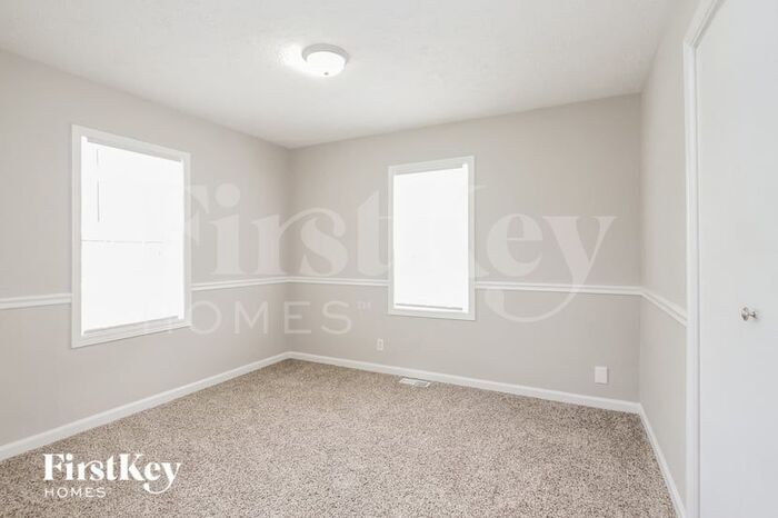 Building Photo - 35 Lauck Ln