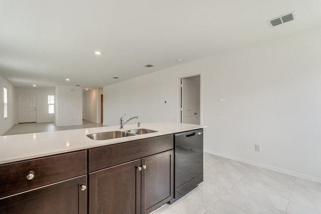Building Photo - 7709 Lindheimer Ln