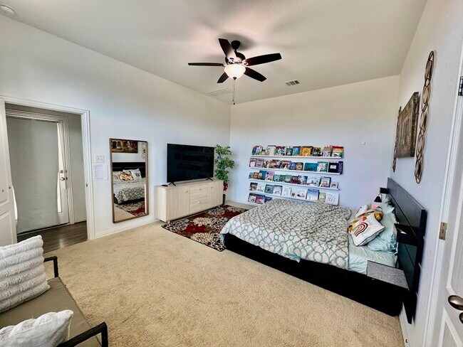 Building Photo - 1609 Harrongton Wy