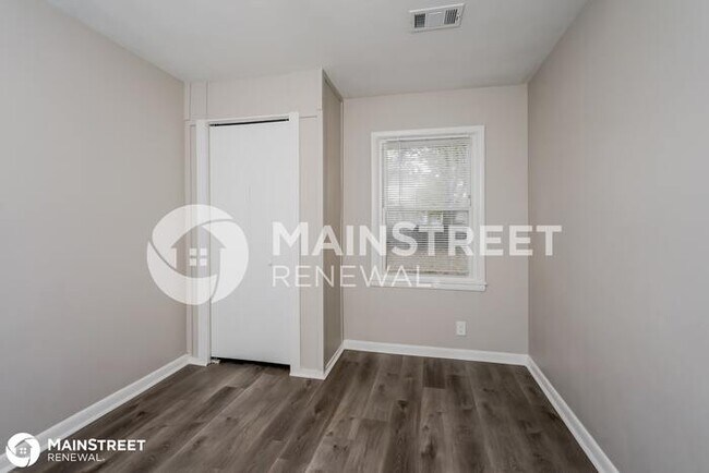 Building Photo - 2309 S 37Th St, Louisville, KY 40211
