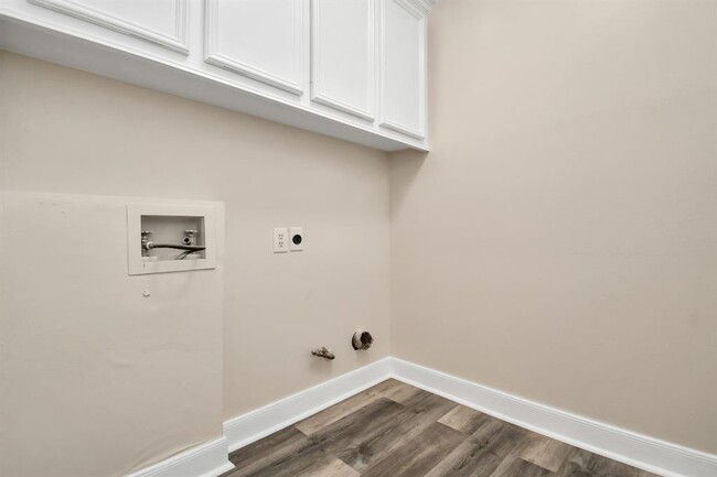 Building Photo - 4727 Cashel Castle Dr
