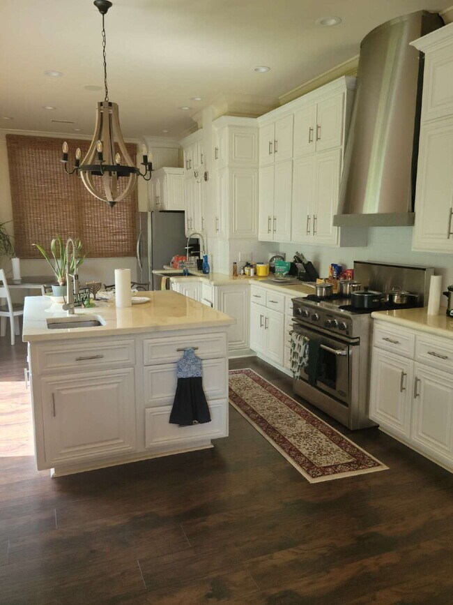 Building Photo - Experience Luxurious Living: Spacious 3-Bedroom Home with Golf Course views on Pebble Beach Drive!