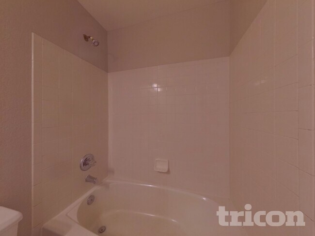 Building Photo - 5694 S Quemoy Ct