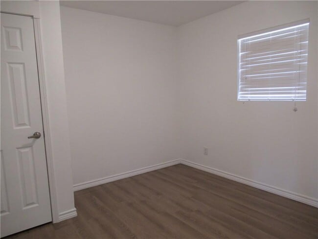 Building Photo - 10620 Deer Canyon Rd