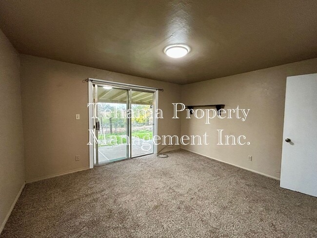 Building Photo - Country home on a Rural Farm in Corning.